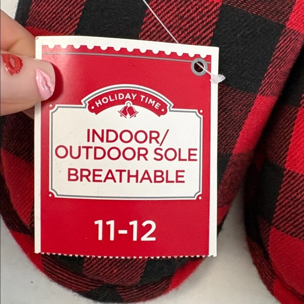 NWT Holiday Time Plaid Red Black Slippers Toddler 11-12